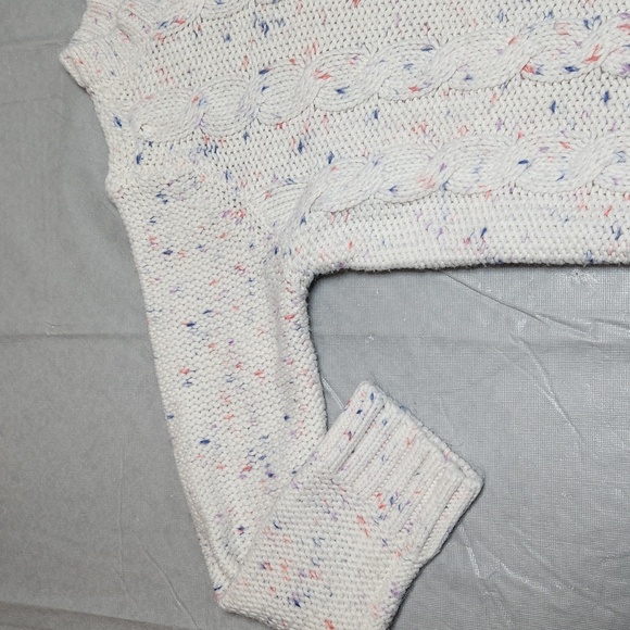Osh Kosh Knitted Sweater - Picture 5 of 10